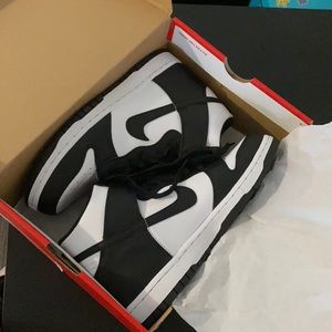 Nike Dunk High Panda